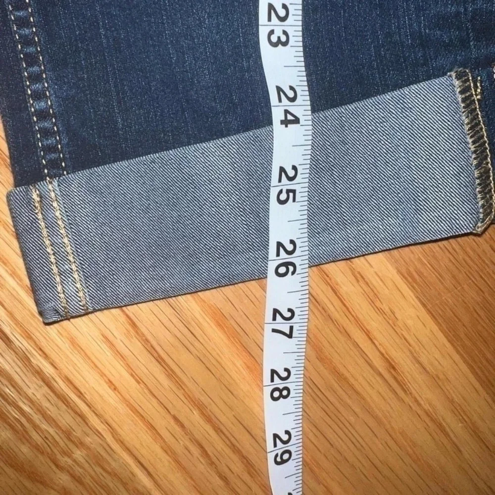 Navy blue cropped NY&C sits at lower waist curvy skinny  crop cuffed jeans 0